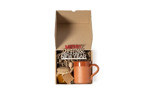 Coffret cadeau de Noël personnalisé set mug et produit gourmet Griffin