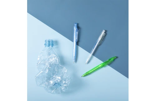 Stylo publicitaire en plastique RPET recyclé à mécanisme bouton poussoir Hispar