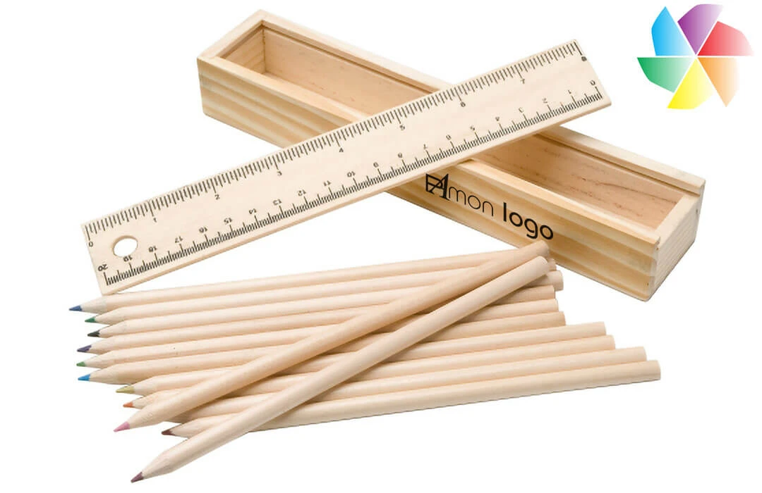 Boîte de crayons en bois naturel personnalisée
